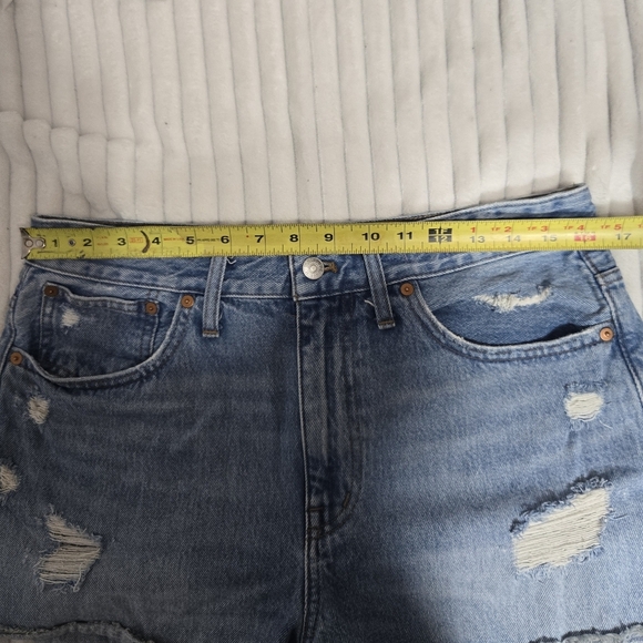 Madewell Relaxed Denim Shorts Sz 29 Distressed - Picture 8 of 8